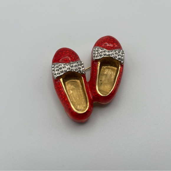 Wizard of Oz Red Ruby Slippers Brooch - Picture 5 of 13